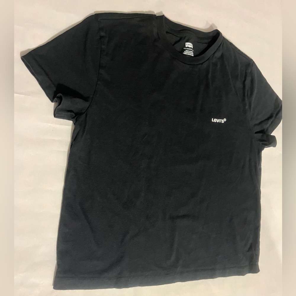 Black Levi’s Crew Tee Shirt
